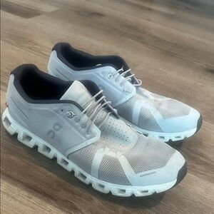 On Running Men's Gray and White Athletic Shoes